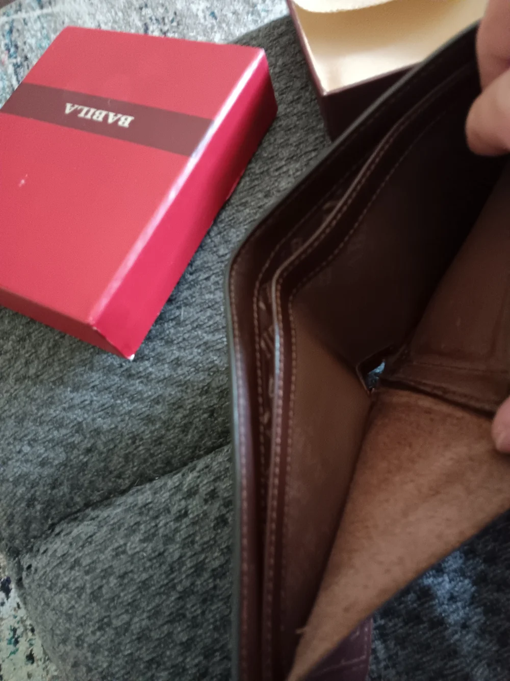 Bila Red Gift Box with Gold Pouch, Brown WALLET